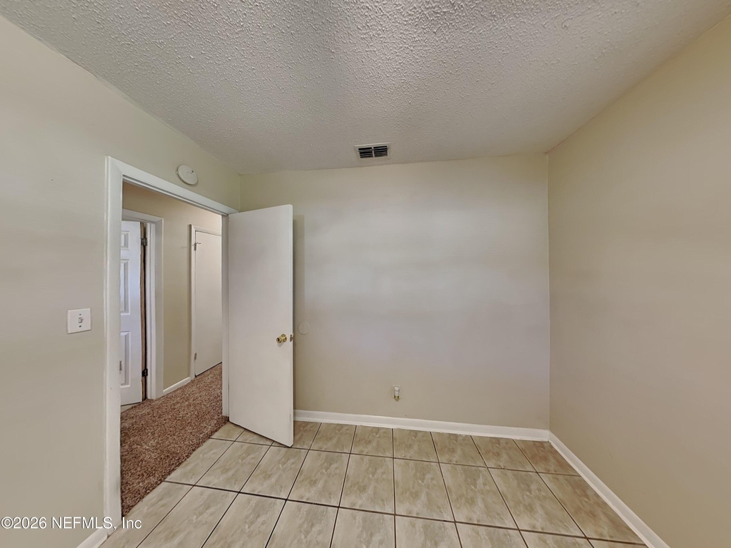 237 Blairmore Boulevard - Photo 14