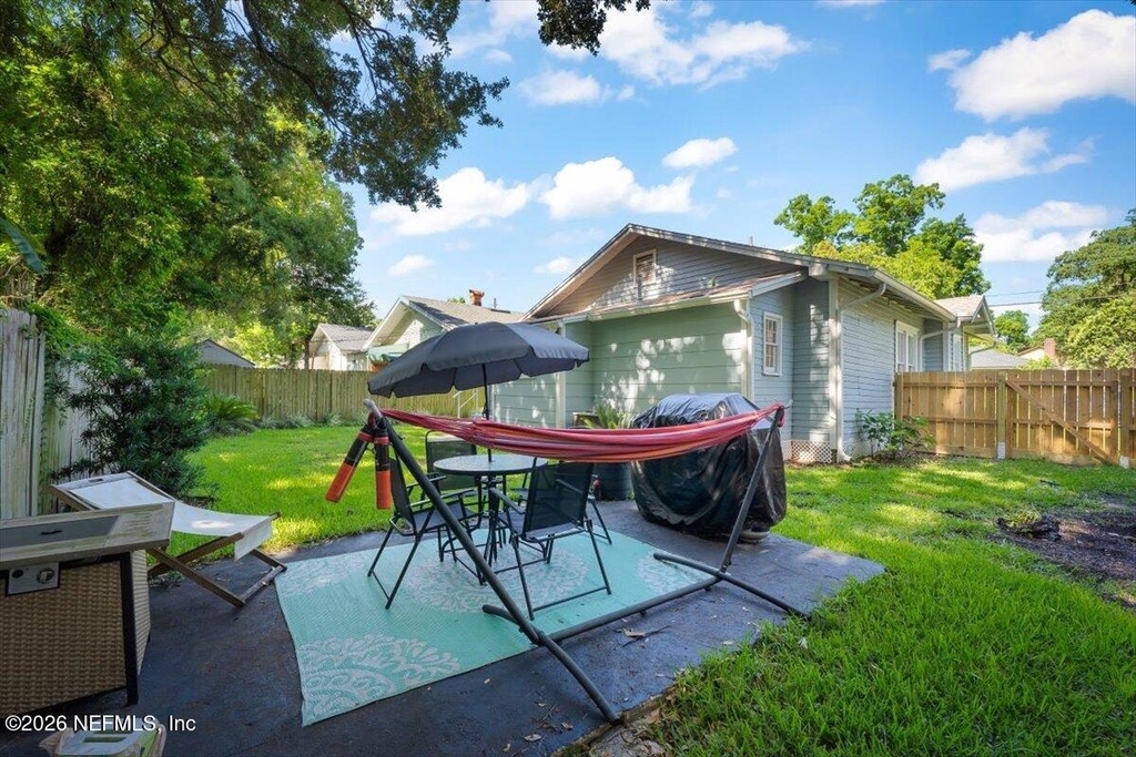747 West Street - Photo 28