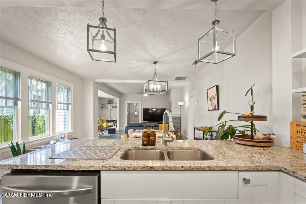 747 West Street - Photo 13
