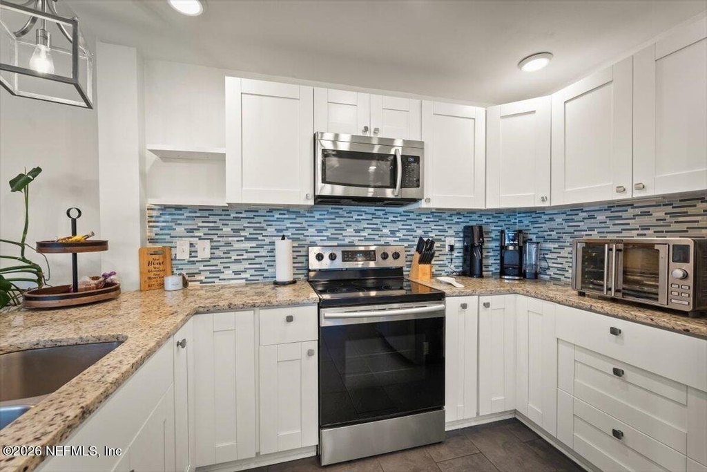747 West Street - Photo 14