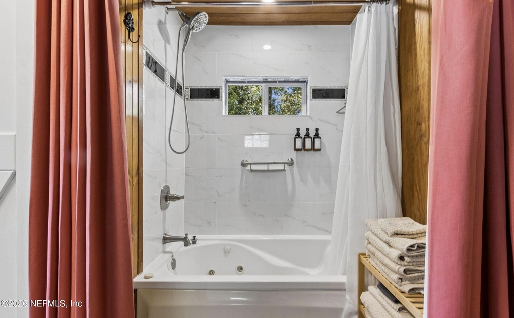 1343 Rensselaer Avenue - Photo 4