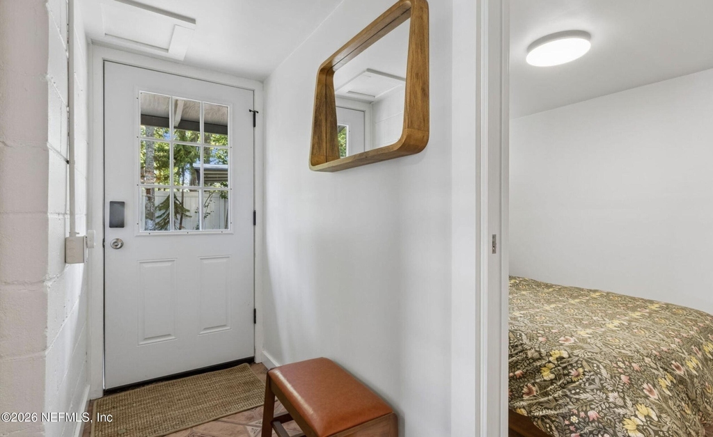 1343 Rensselaer Avenue - Photo 5