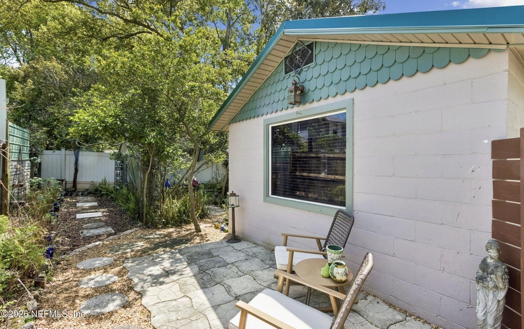 1343 Rensselaer Avenue - Photo 9