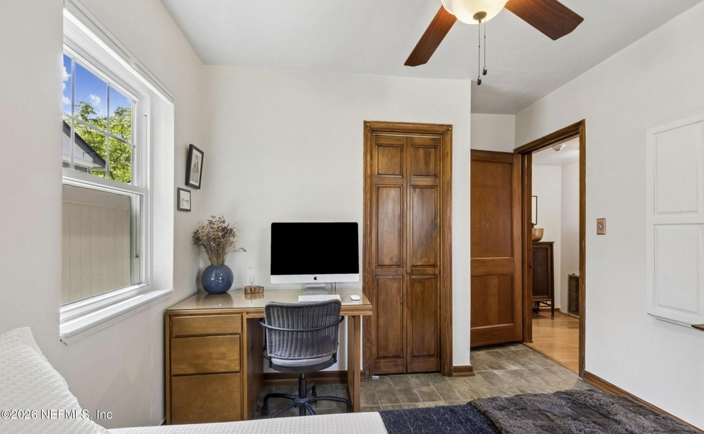 1343 Rensselaer Avenue - Photo 21
