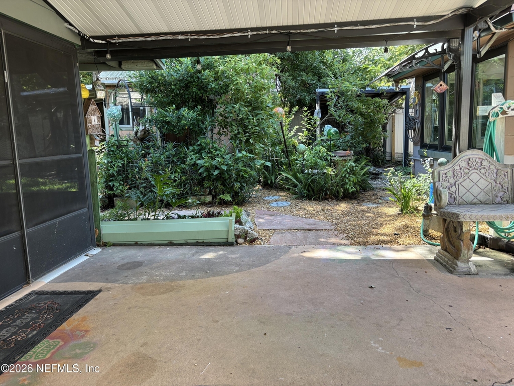 1343 Rensselaer Avenue - Photo 46