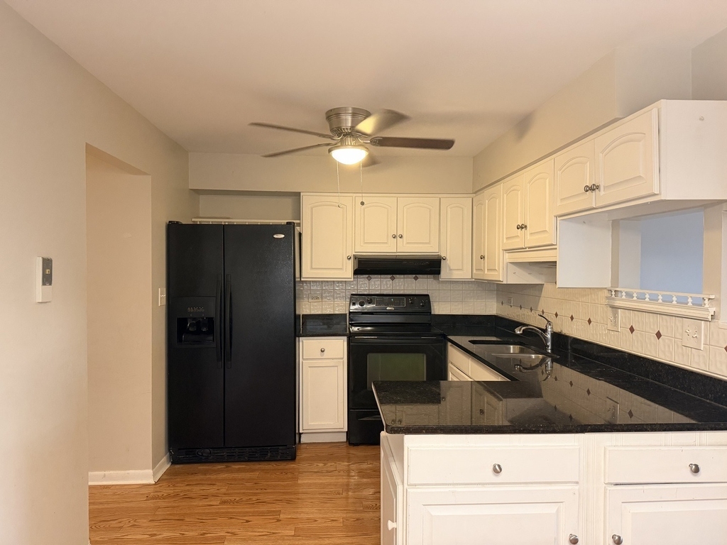 4517 Park Avenue - Photo 4