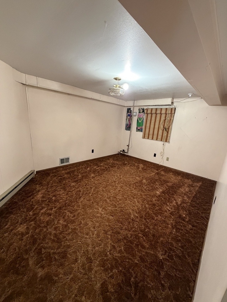 805 Bishop Court - Photo 14