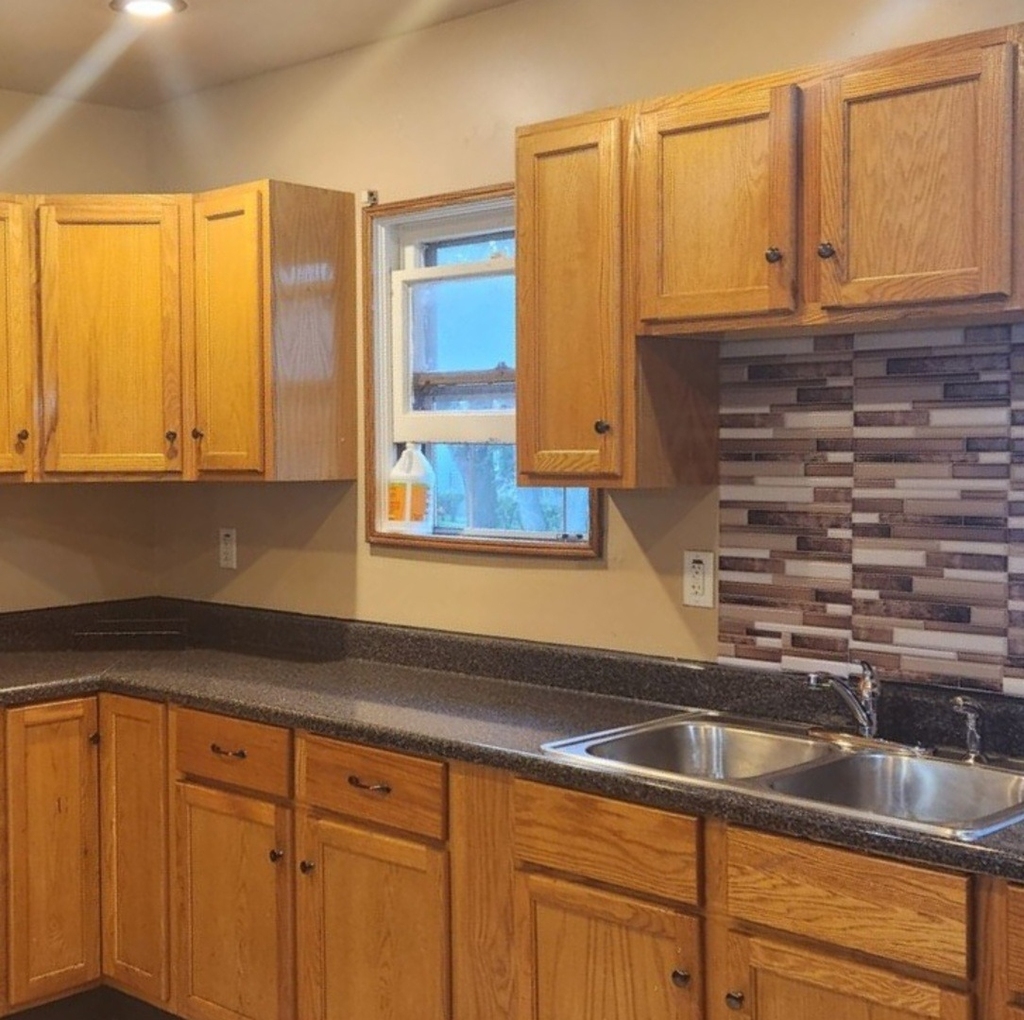 208 Illinois Street - Photo 8