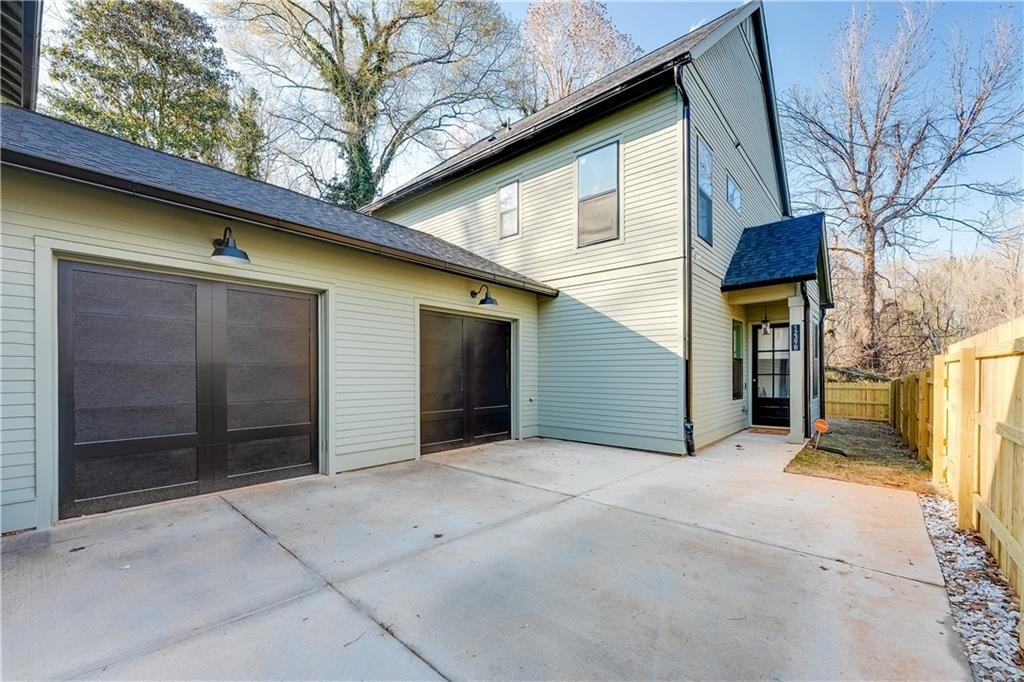 1239 Plaza Avenue Sw - Photo 1