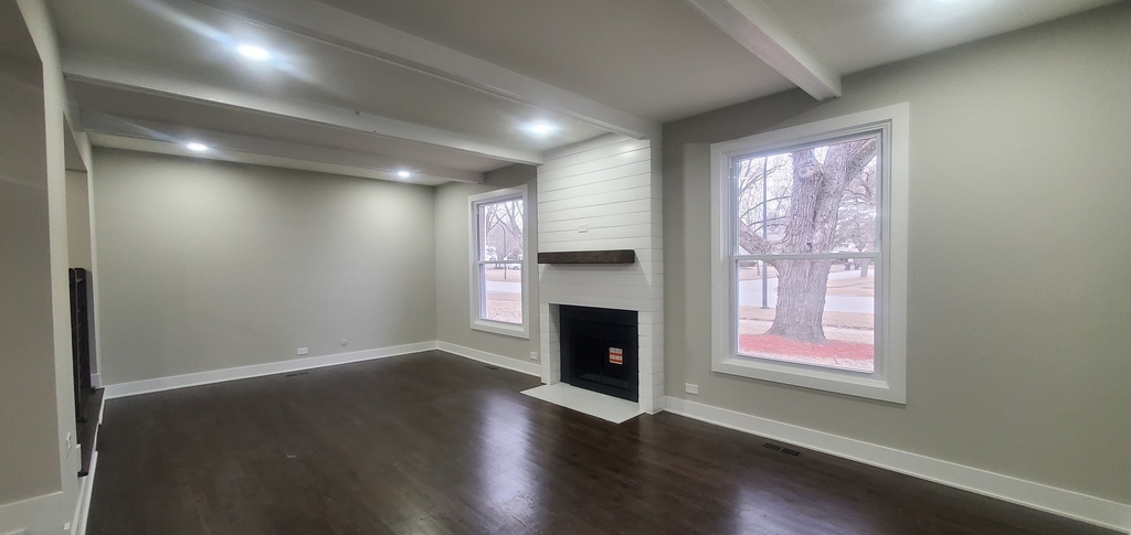 16 W Bailey Road - Photo 2