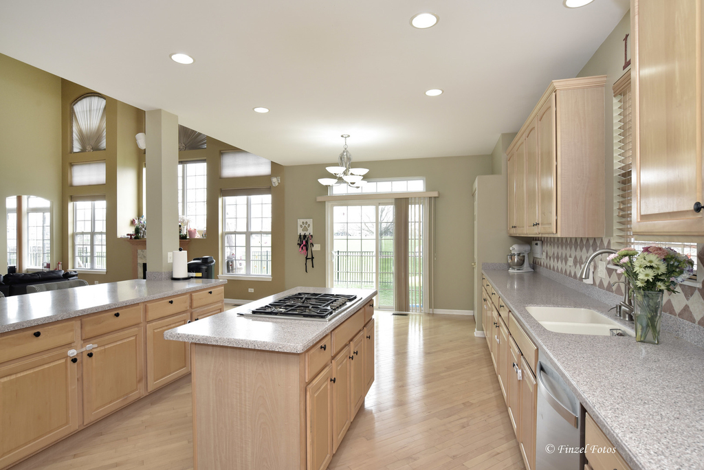 6625 Majestic Way - Photo 1