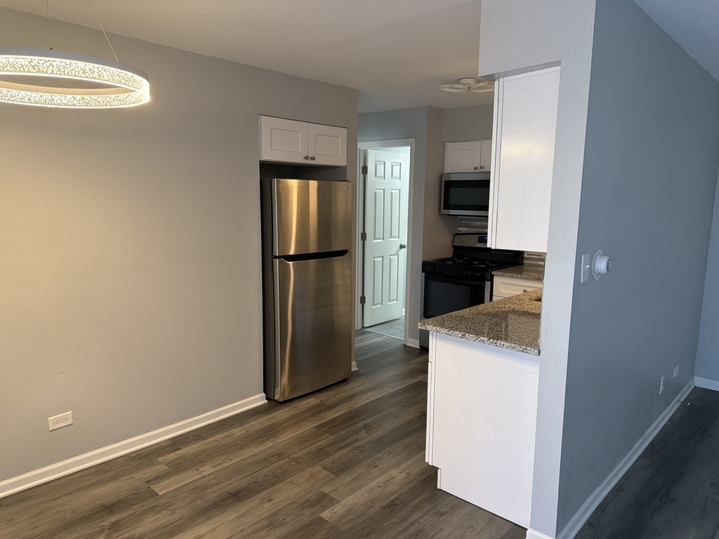 110 W 66th Street - Photo 2