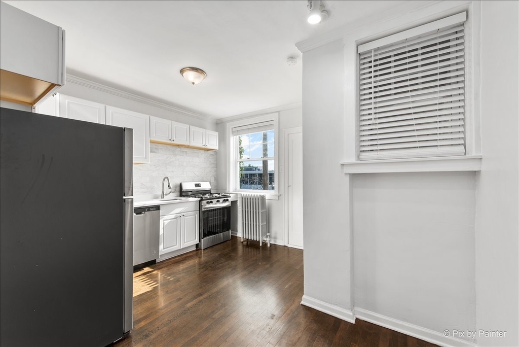 5428 N Campbell Avenue - Photo 5