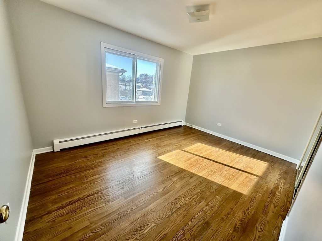 550 N Ardmore Avenue - Photo 5