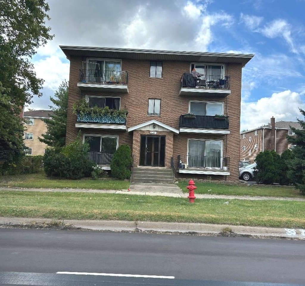 8241 W 79 Street W - Photo 1