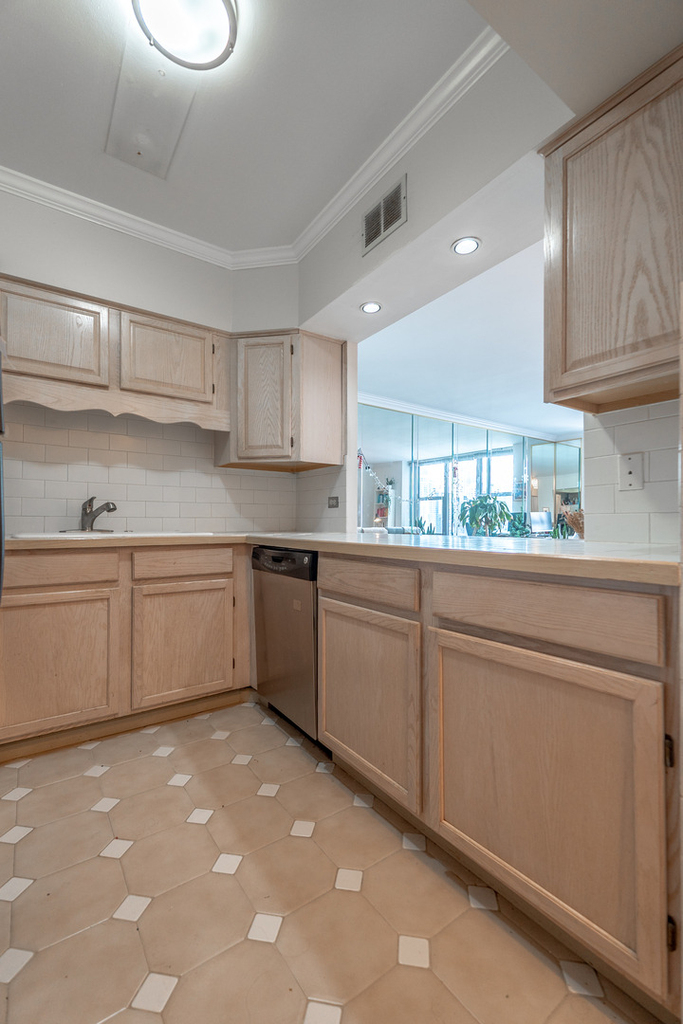 777 N Michigan Avenue - Photo 10
