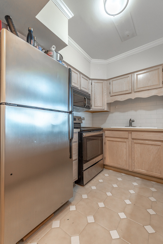 777 N Michigan Avenue - Photo 9