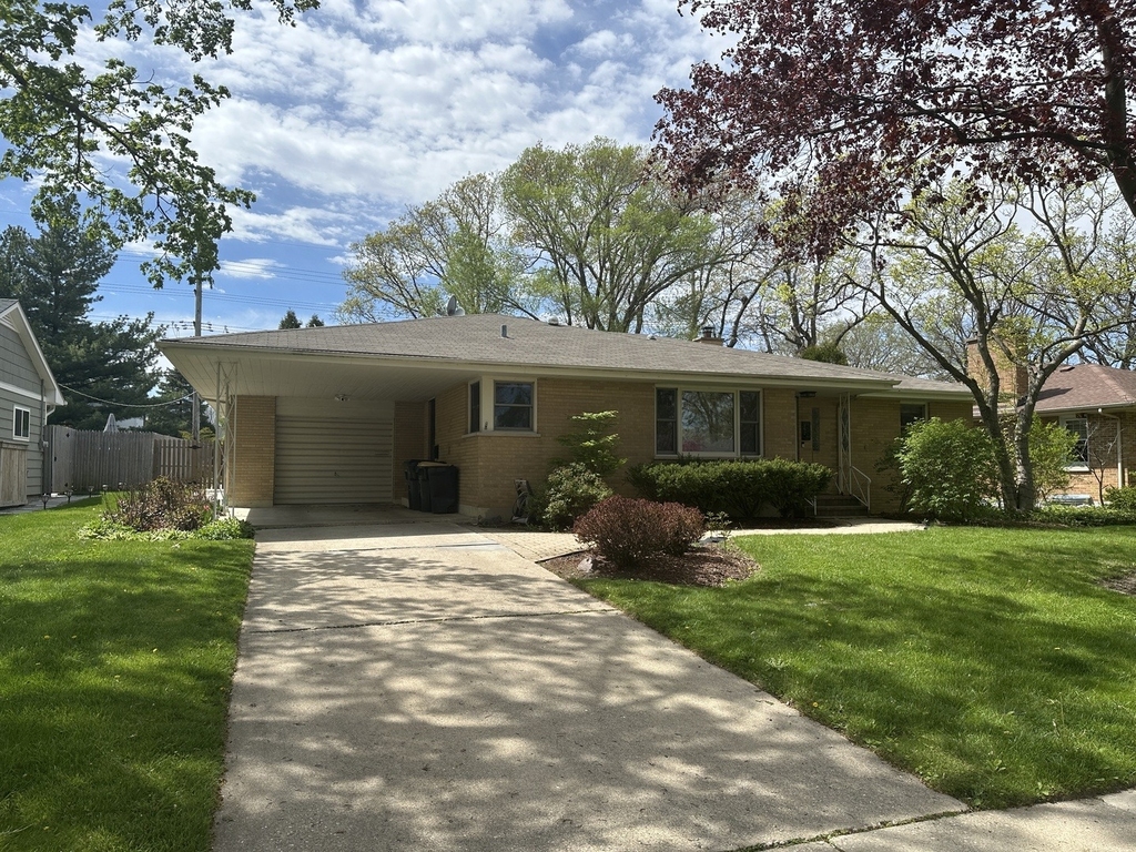 662 Garfield Avenue - Photo 0