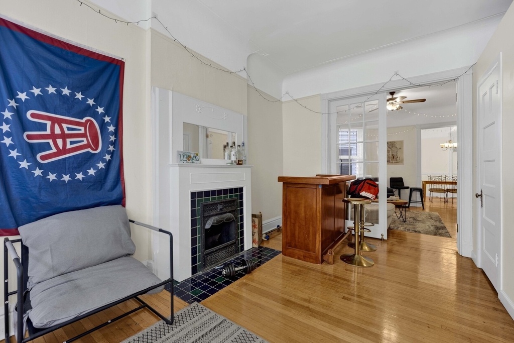 2522 N Burling Street - Photo 6