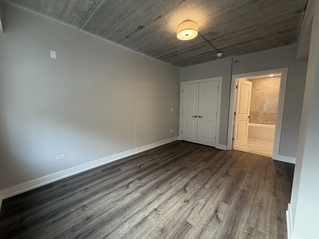 952 W Carmen Avenue - Photo 17