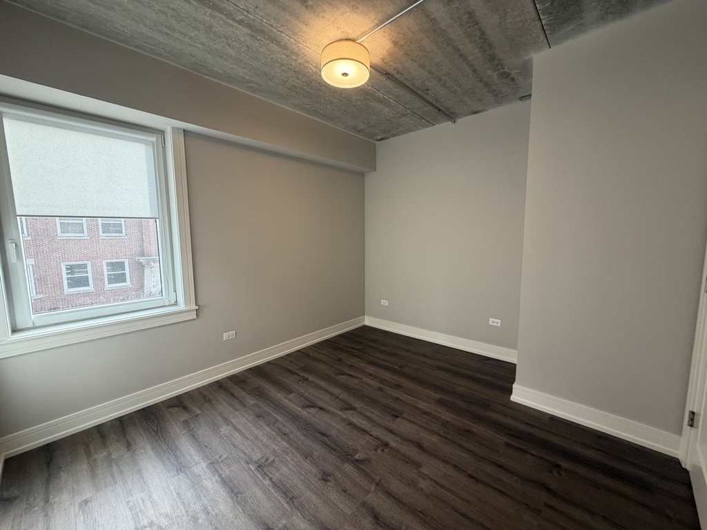 952 W Carmen Avenue - Photo 10