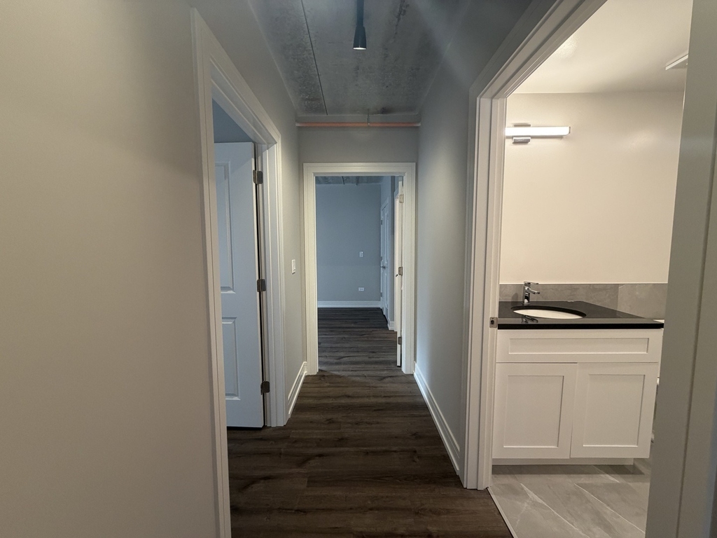 952 W Carmen Avenue - Photo 14