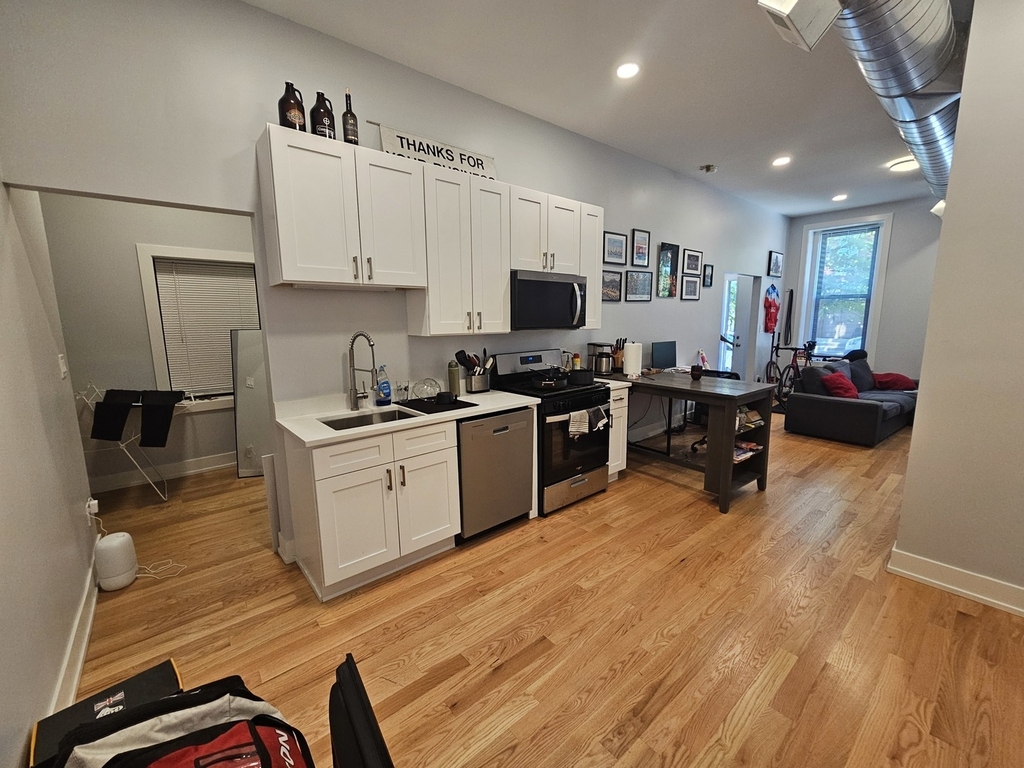 1415 W Erie Street - Photo 5