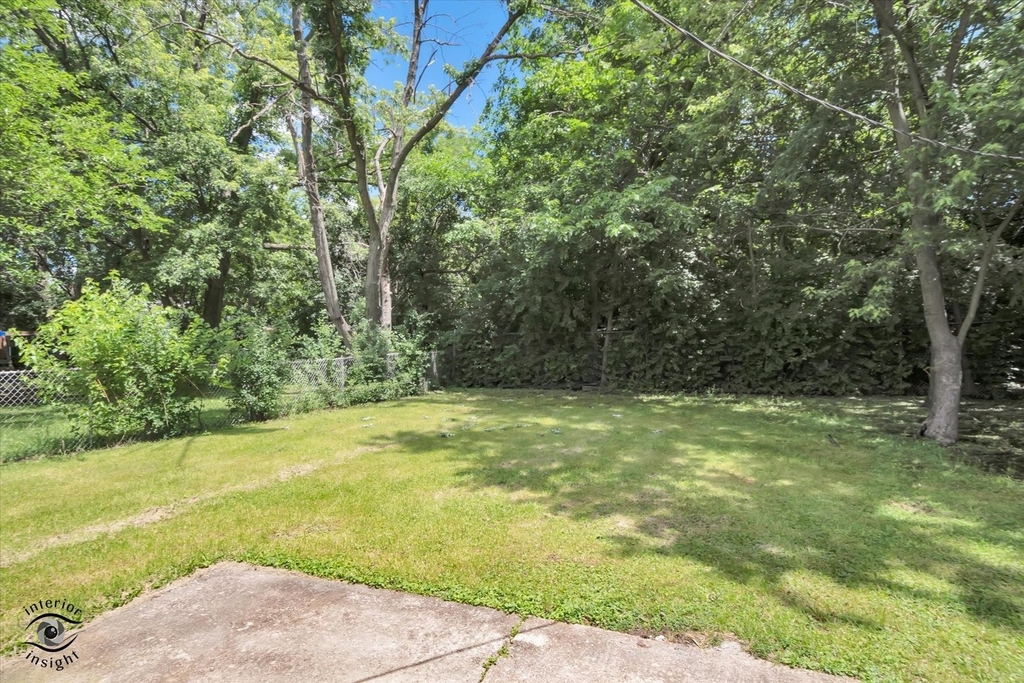 1947 Beacon Boulevard - Photo 25