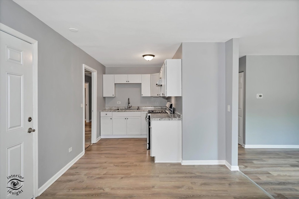 1947 Beacon Boulevard - Photo 11