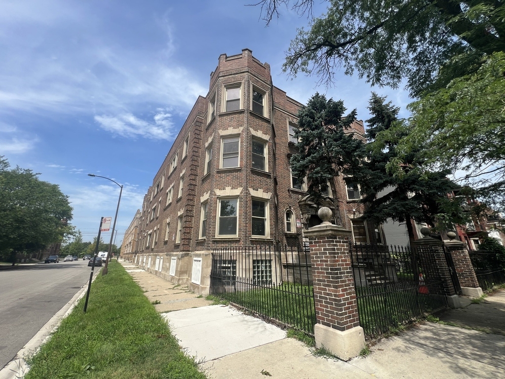 4958 S Michigan Avenue - Photo 0