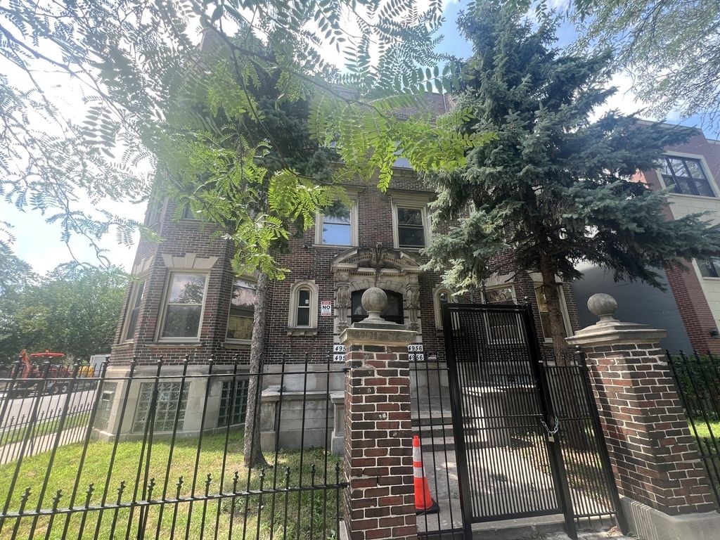 4958 S Michigan Avenue - Photo 1