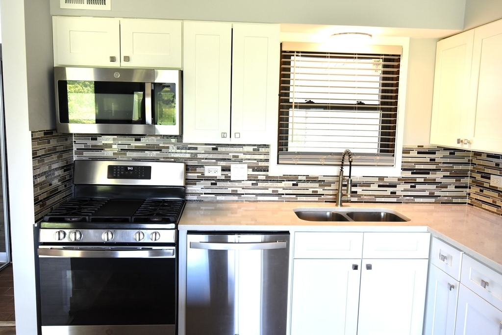 1285 Bamburg Court - Photo 5