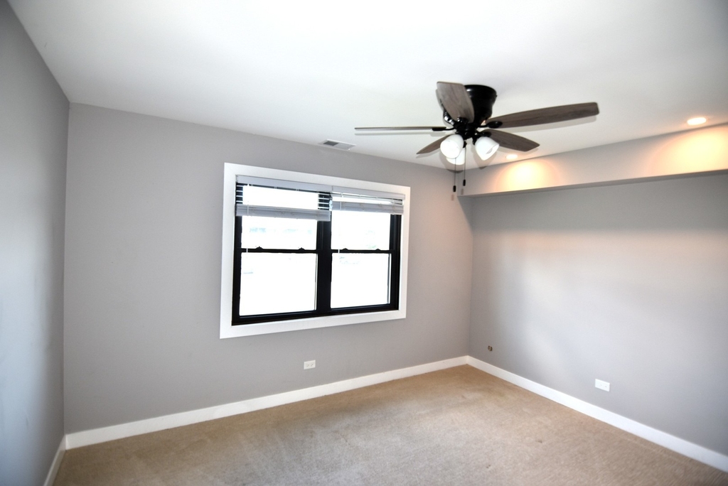 1285 Bamburg Court - Photo 17