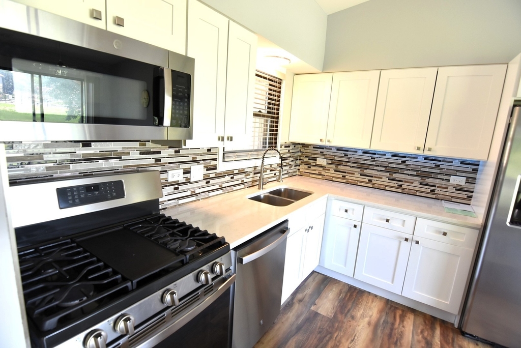 1285 Bamburg Court - Photo 4