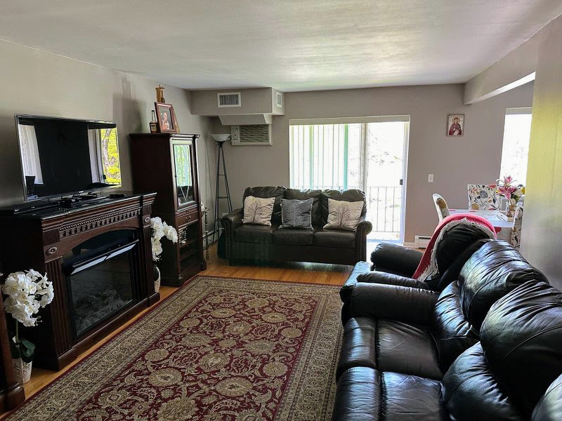 2515 E Olive Street - Photo 1