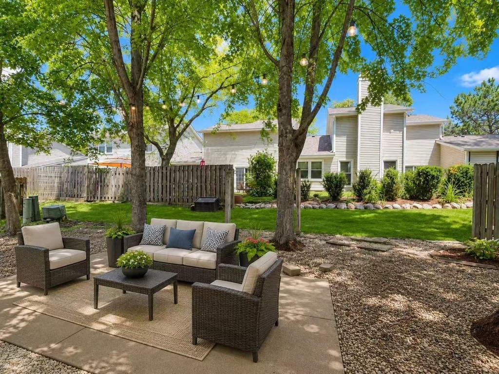 235 Hedgerow Drive - Photo 16