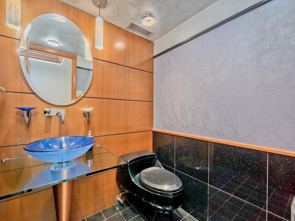 175 E Delaware Place - Photo 20