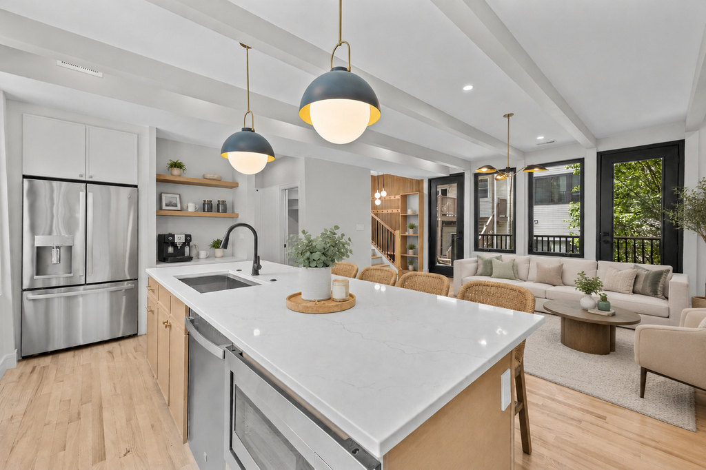 3339 N Kenmore Avenue - Photo 3
