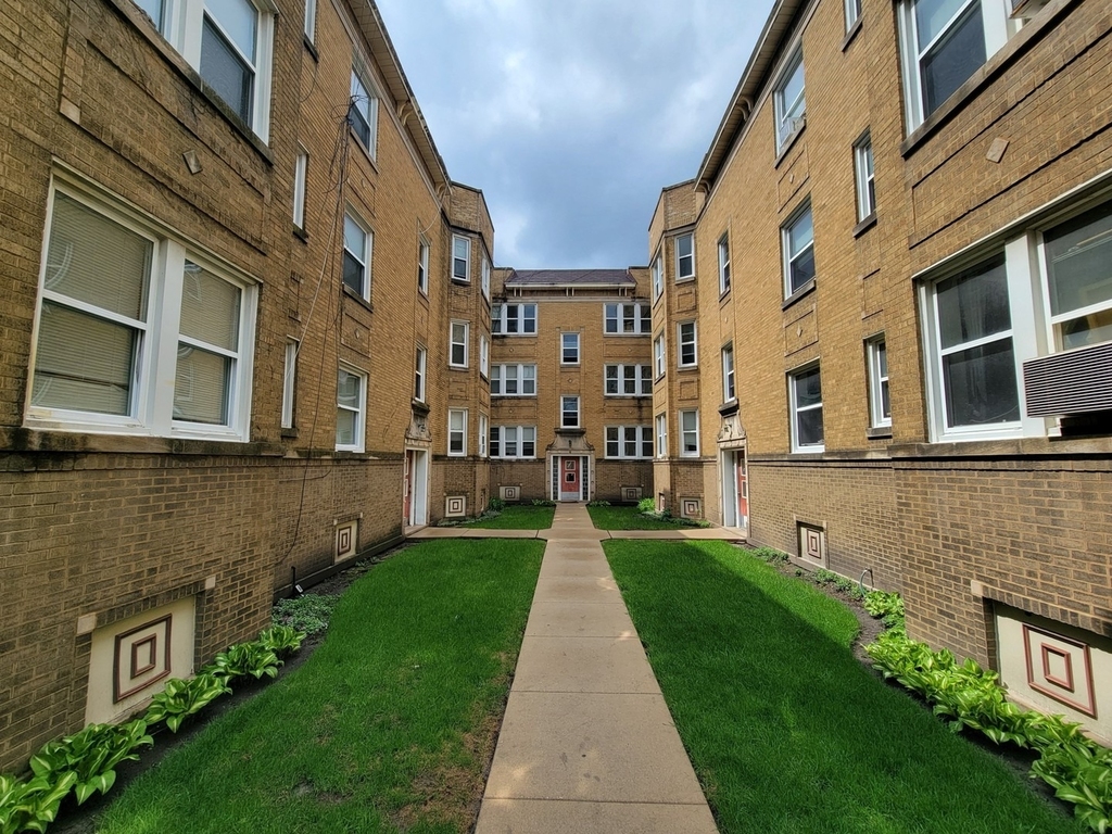 6416 N Richmond Street - Photo 9