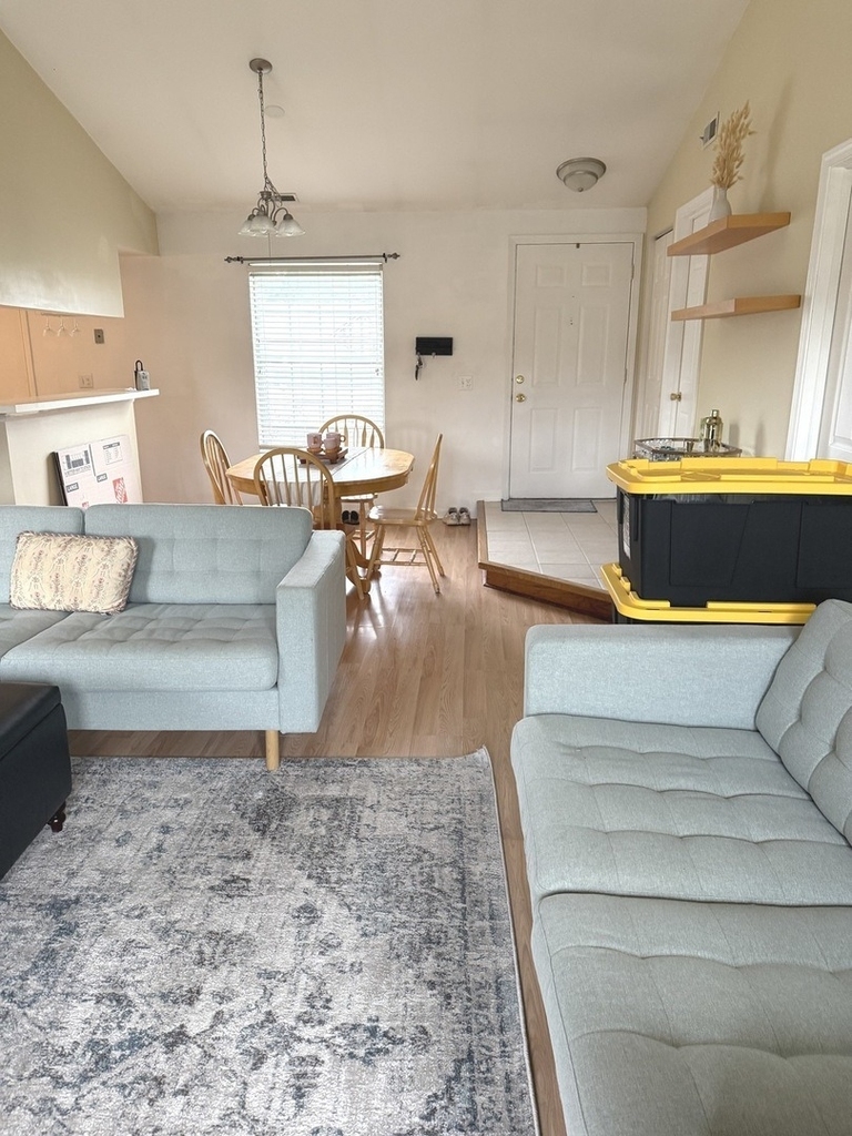 385 Sandhurst Circle - Photo 16