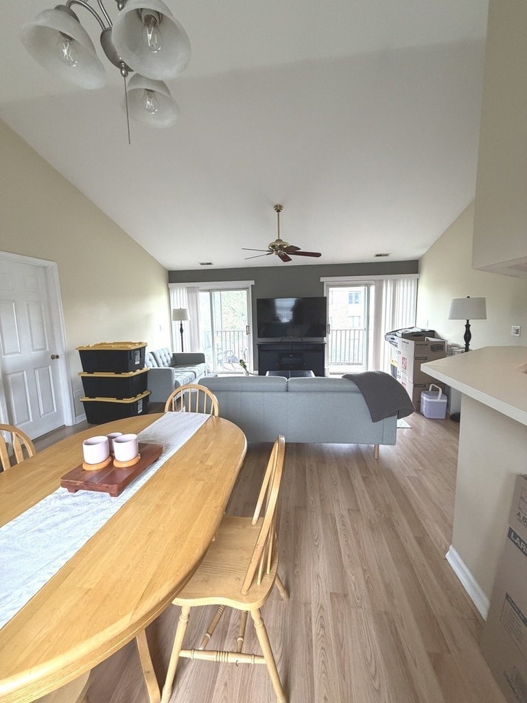 385 Sandhurst Circle - Photo 1