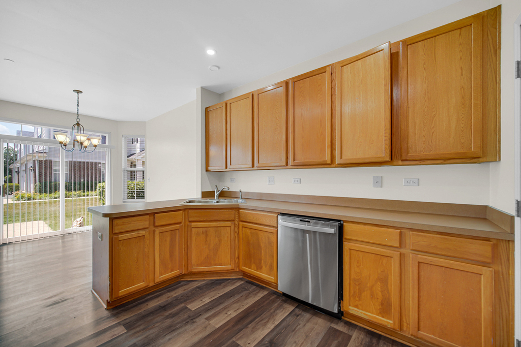191 Willoughby Court - Photo 13