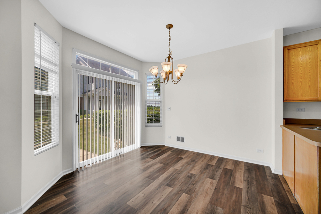 191 Willoughby Court - Photo 8