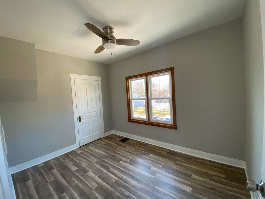 739 Iowa Avenue - Photo 6