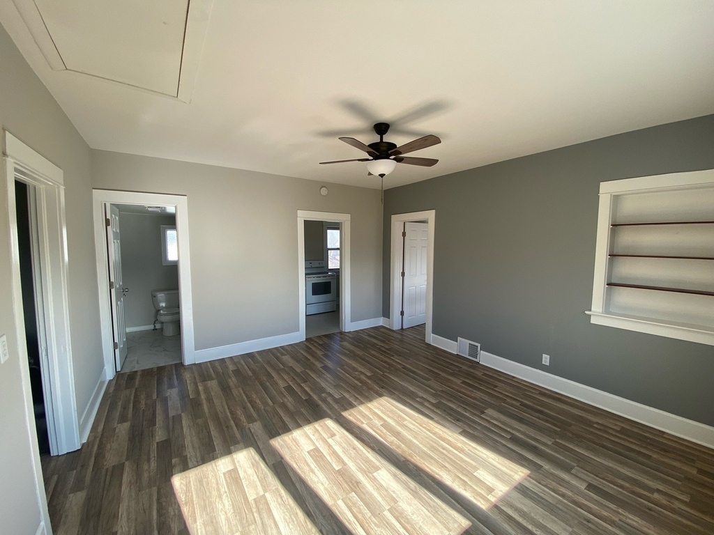 739 Iowa Avenue - Photo 12