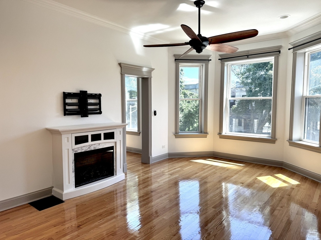 2424 N Mozart Street - Photo 5