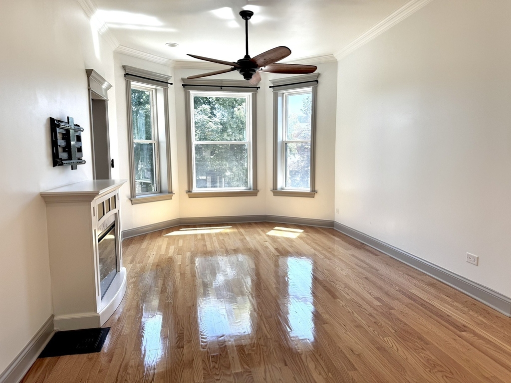 2424 N Mozart Street - Photo 6