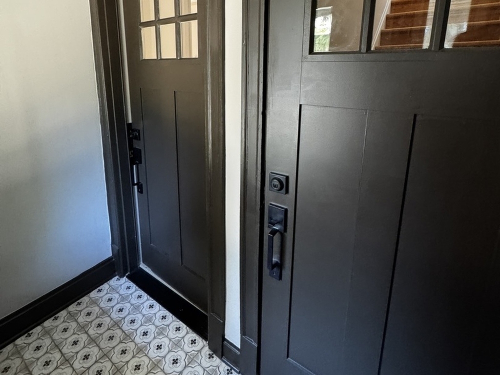2424 N Mozart Street - Photo 3
