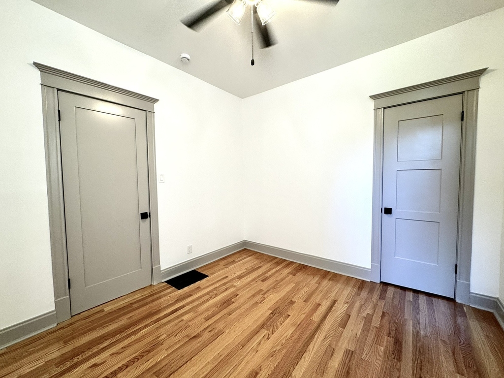 2424 N Mozart Street - Photo 12