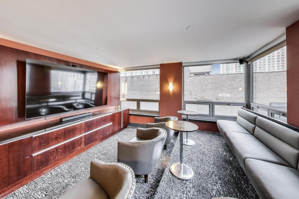 440 N Wabash Avenue - Photo 34